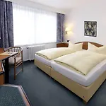 Lat & Apartmenthaus Berlin 3*