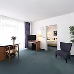 Lat & Apartmenthaus Berlin Hotel 3*