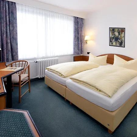 Hotel Lat & Apartmenthaus Berlin 3*