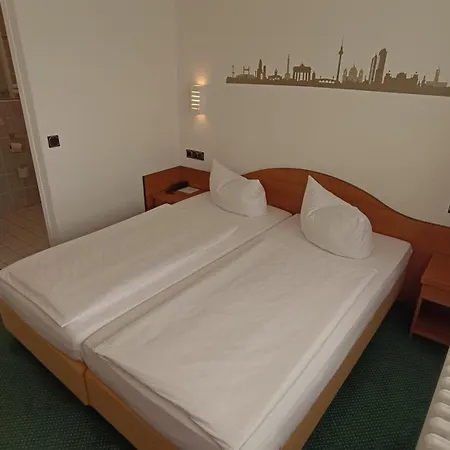 Lat & Apartmenthaus Berlin מלון Eisenhüttenstadt