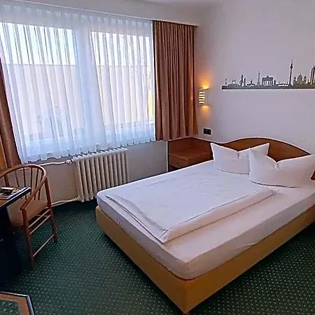 Отель Lat & Apartmenthaus Berlin