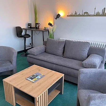 Lat & Apartmenthaus Berlin Айзенхюттенштадт