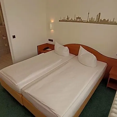 Lat & Apartmenthaus Berlin Айзенхюттенштадт