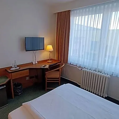 Lat & Apartmenthaus Berlin Отель Айзенхюттенштадт