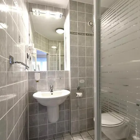 Lat & Apartmenthaus Berlin 3* Айзенхюттенштадт